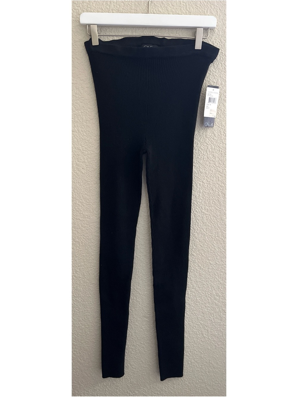 New One A Black Ribbed Leggings Women’s Size Medium